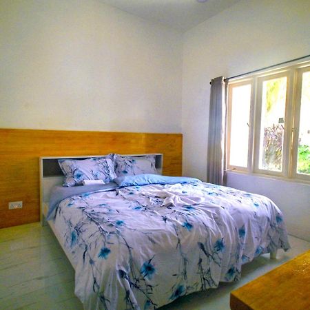 Surf Yoga Camp Thulusdhoo Exterior photo