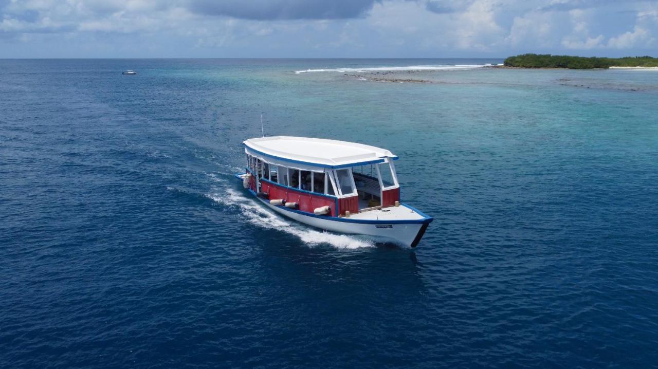 Surf Yoga Camp Thulusdhoo Exterior photo
