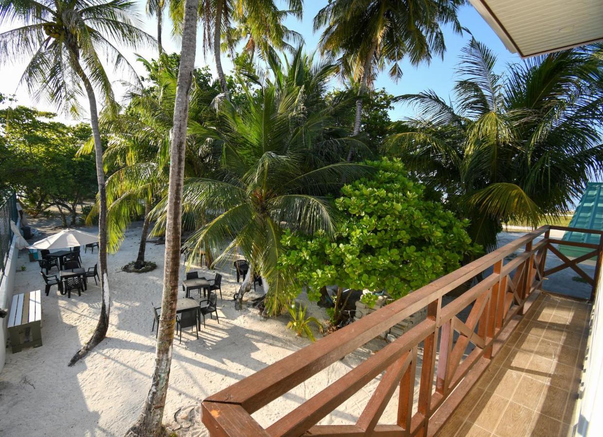 Surf Yoga Camp Thulusdhoo Exterior photo